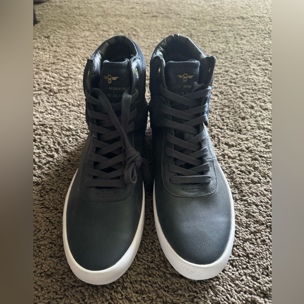 Men’s blue high top sneaker!